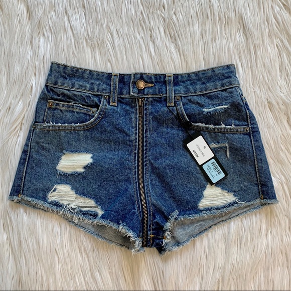 LF Carman Denim full Zip Shorts! - Picture 2 of 6